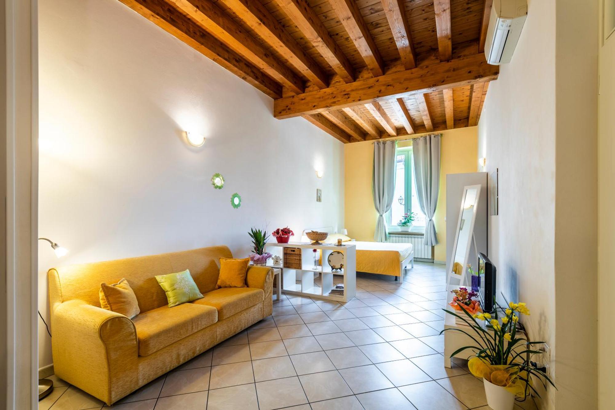 Flowers Apartments Desenzano del Garda Exteriör bild
